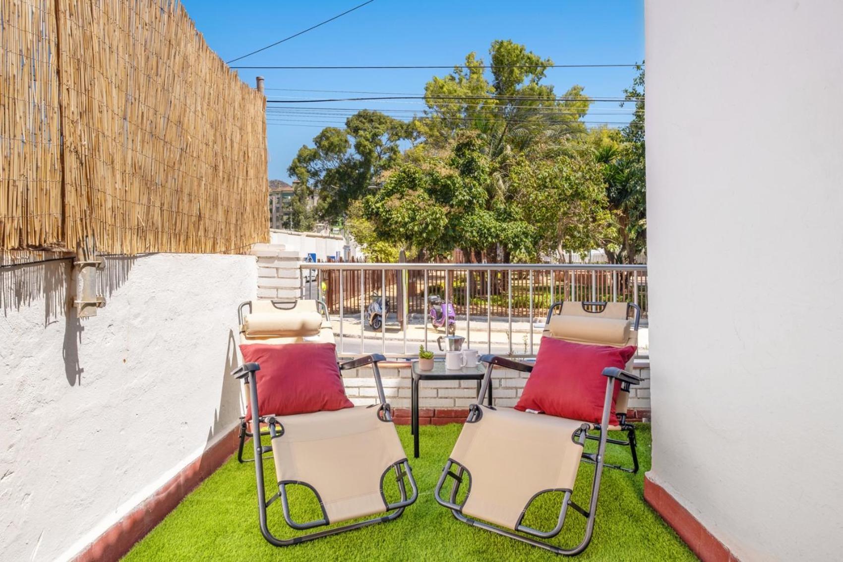 Apartamento En La Playa Con Terraza マラガ エクステリア 写真